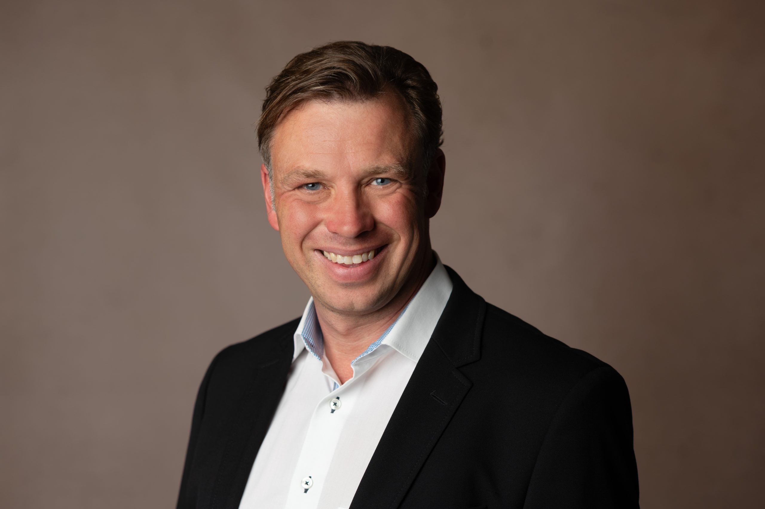 Porträt von Prof. Dr. Timo Torz